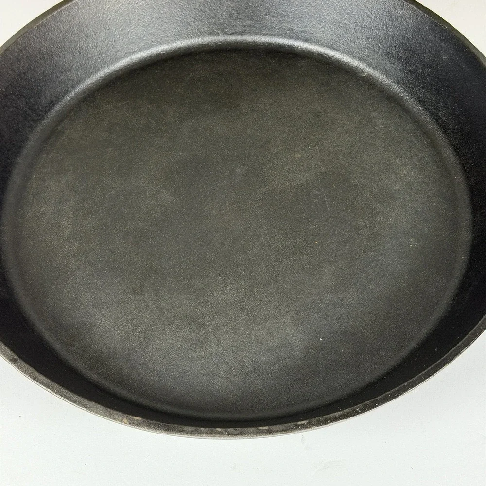 Lodge 17-Inch Cast Iron Skillet 17SK Dual Handle Pre-Seasoned USA Made